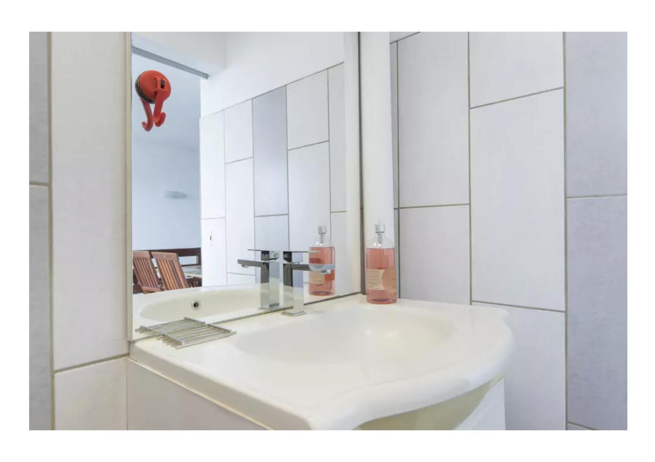 Appartement T2 Colombier Pour 5 Personnes Vue Mer Sainte Clotilde Exterior photo